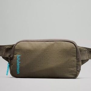 NWT Lululemon Mini Belt Bag